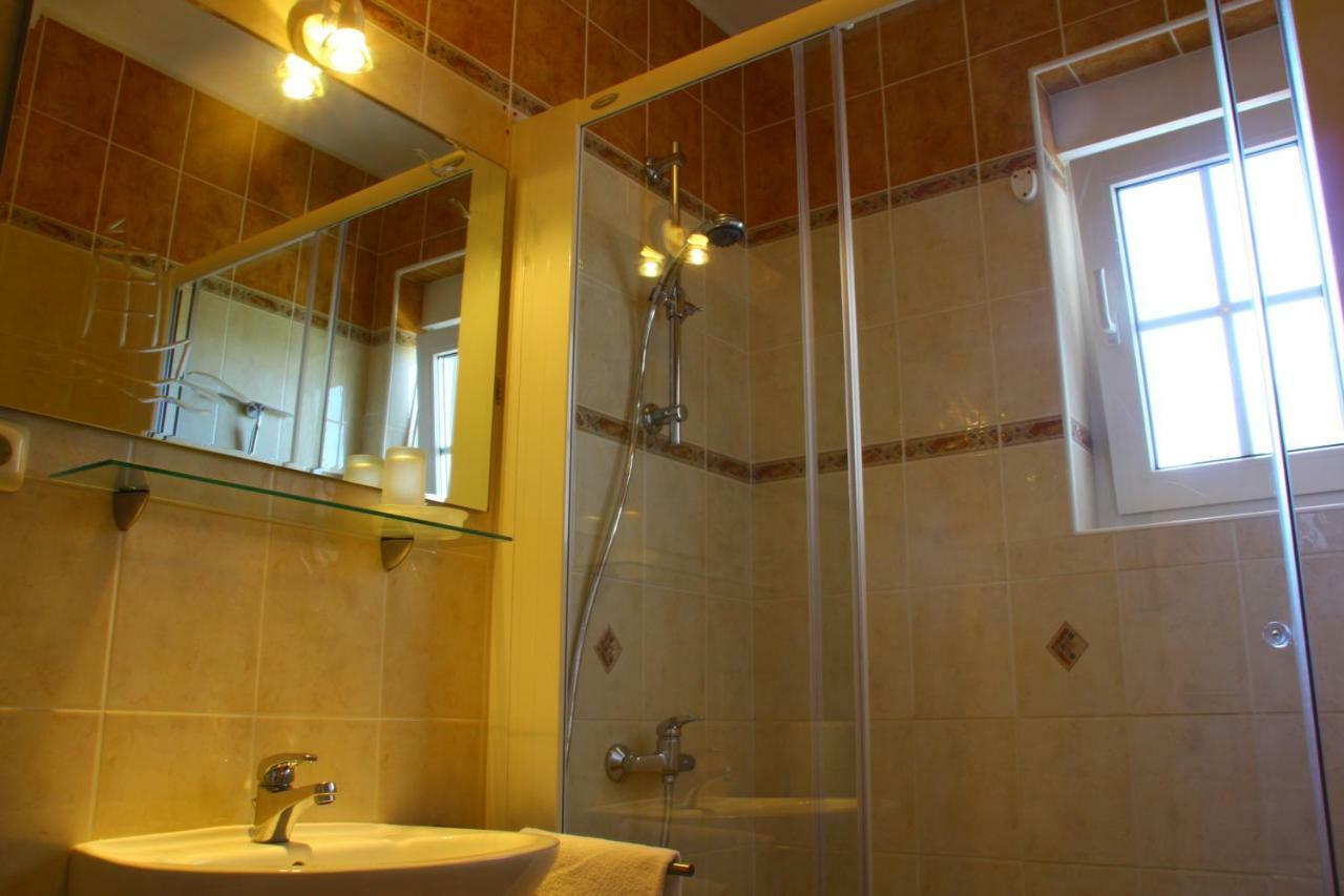 ראב Villa Lucija חדר תמונה